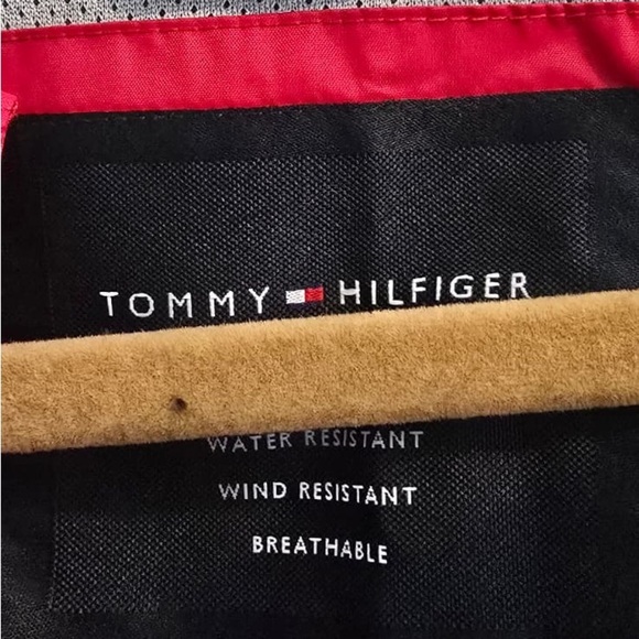 Tommy Hilfiger Men's Red Windbreaker - Picture 12 of 14